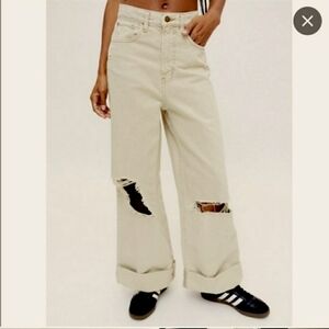 Urban Outfitters BDG Skater Baggy Distressed Wide Leg Tan Jeans Size 31